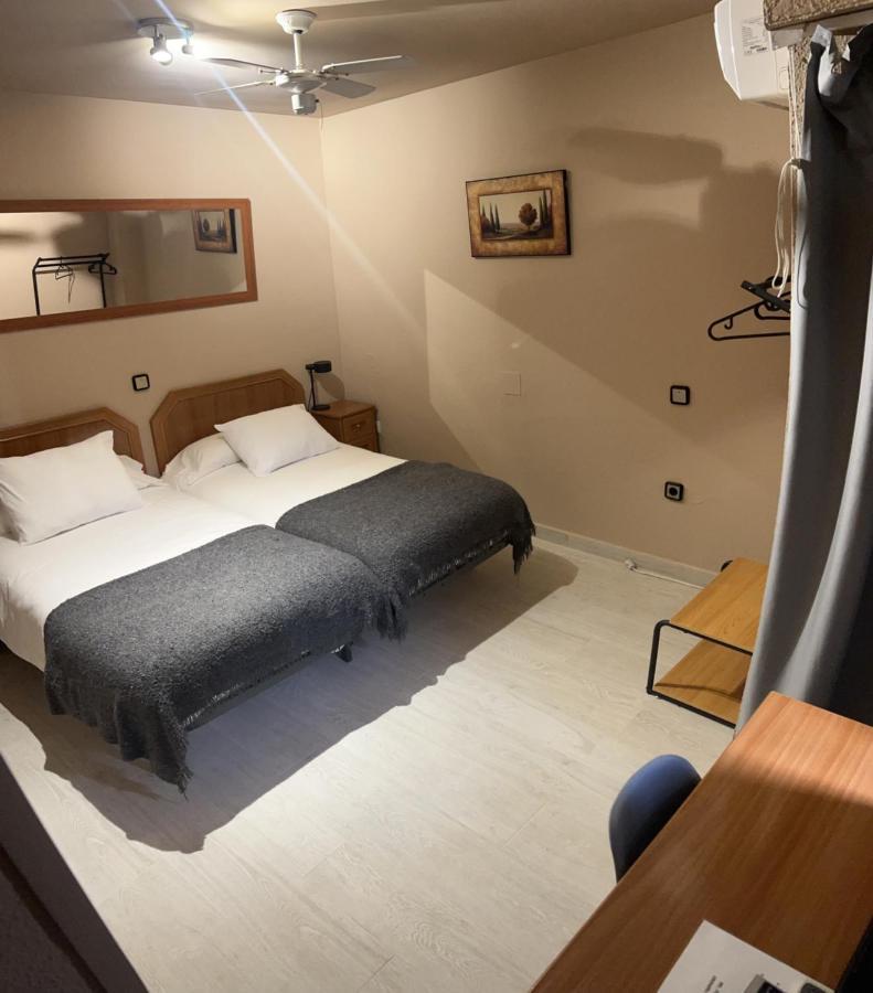Hostal Arenal Saragosse Extérieur photo
